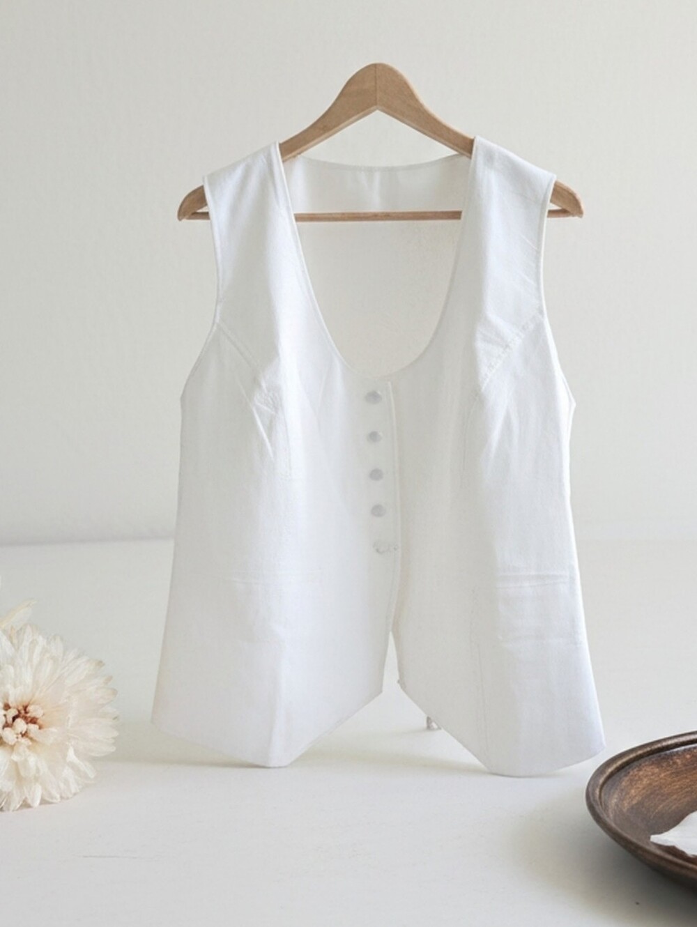 NWT- Minimilist White Sleeveless Button-Front Vest Top